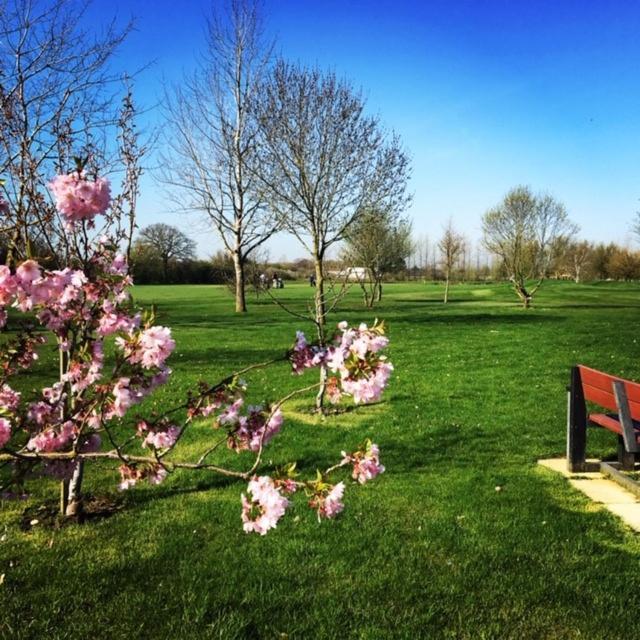 Silverstone Golf Club And Hotel Екстериор снимка